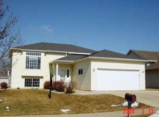 4621 57th St NW, Rochester, MN 55901