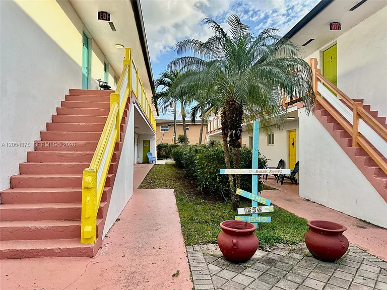 1548 SW 5th Pl #1 — Photo 47