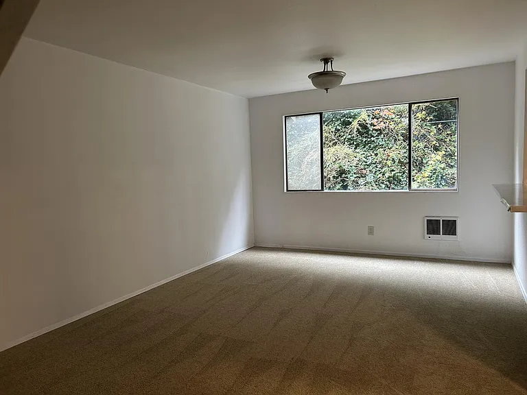 237 E Woodhill Ave #1 — Photo 11