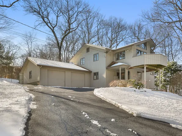 219 Wilton Road, Westport, CT 06880