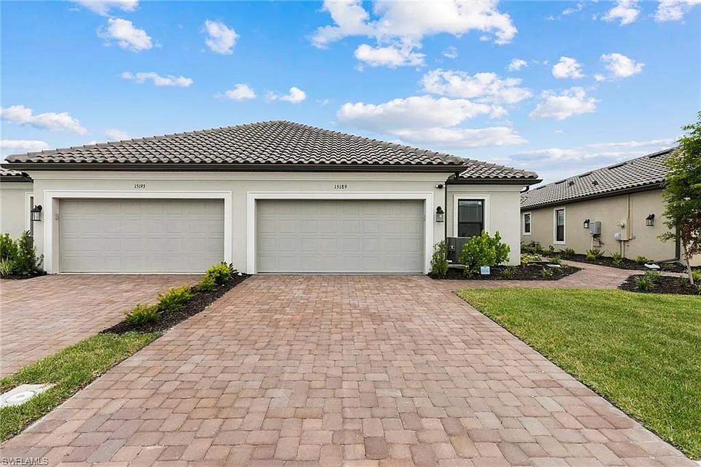 3 bed, 2.0 bath, 1905 sqft, $7,500 — Photo 1