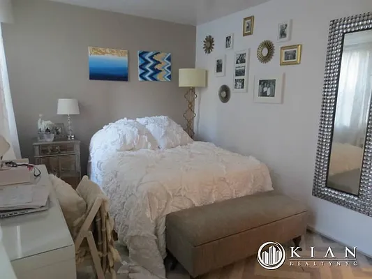 Rented by Kian Realty | media 17