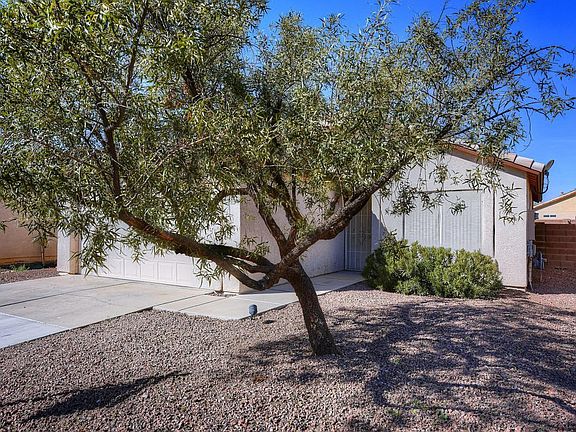 2nd image of 2937 N Bronze Creek Way