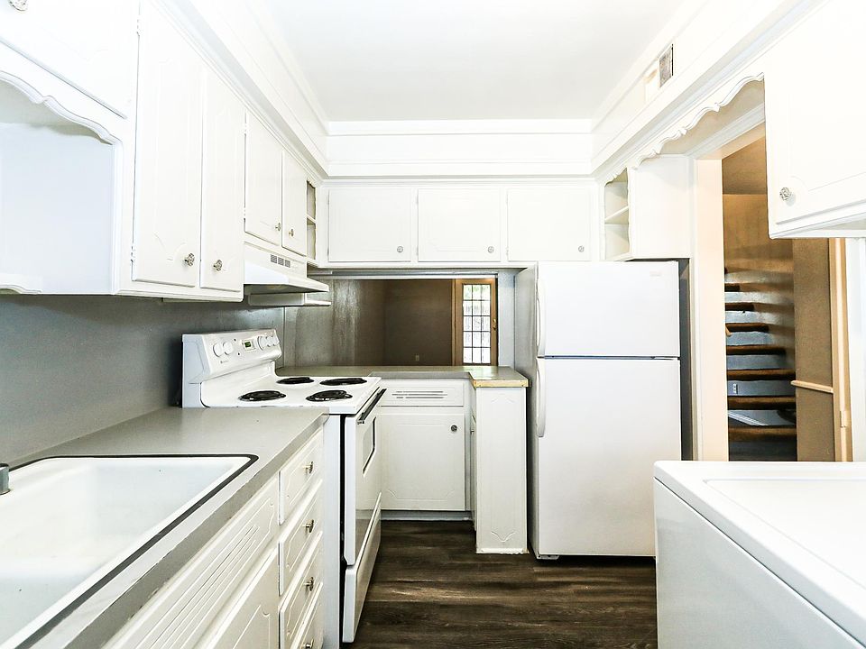 1st image of 2105 49th St Unit C