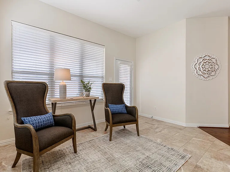 409 Rosemont Ln — Photo 35