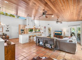 1 Riverview Dr, Sewalls Pt, FL 34996