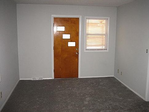 2nd image of 2100 Sheffield Pl
