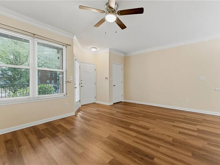 245 Amal Dr SW #2007 — Photo 6