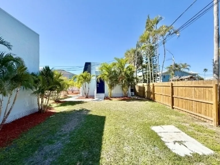 14125 Palm St #4 — Photo 20