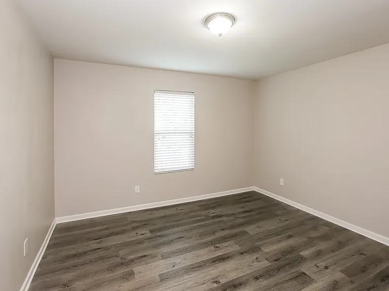 10812 Maryanna Ct — Photo 12