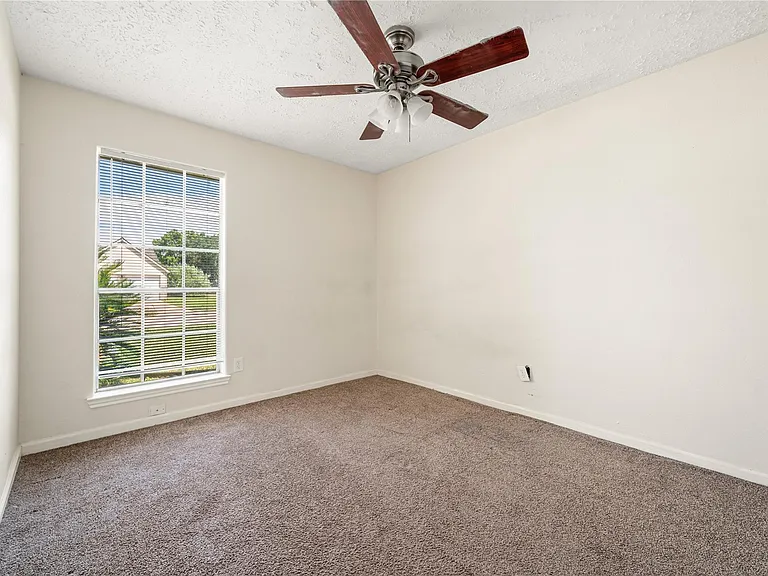 2603 Hollymist Dr — Photo 29
