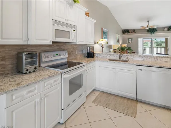 2810 Cypress Trace CIR . #2127, NAPLES, FL 34119