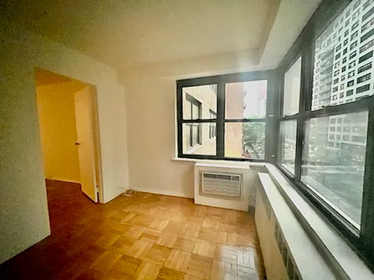 Rented by David Francis New York LLC | media 2