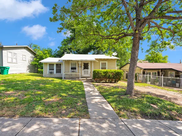 1611 LEE HALL, San Antonio, TX 78201