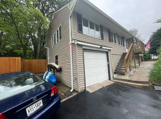 71 Hawthorne Rd, Kings Park, NY 11754