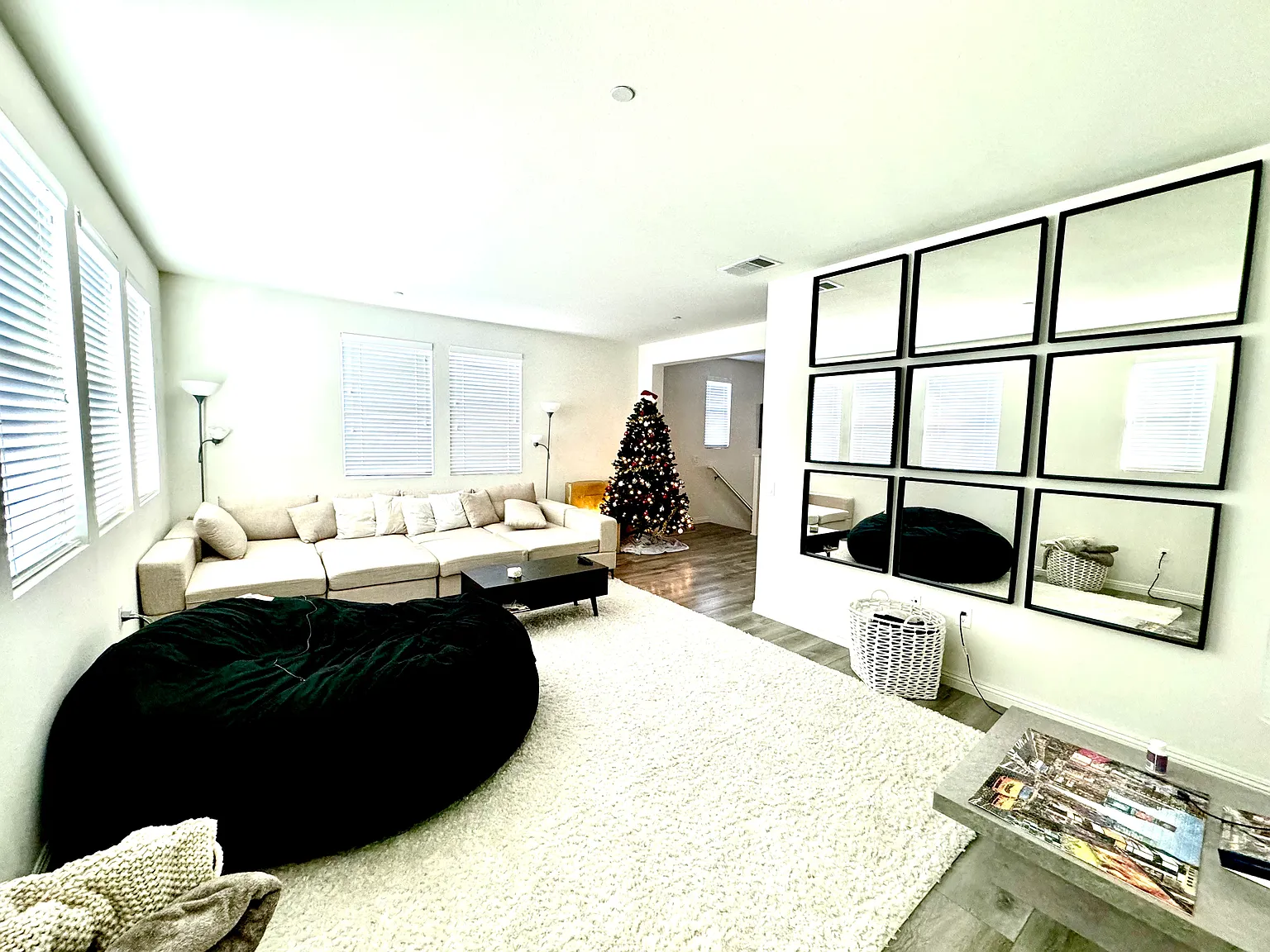 4 bed, 3.5 bath, 2129 sqft, $4,800 — Photo 3