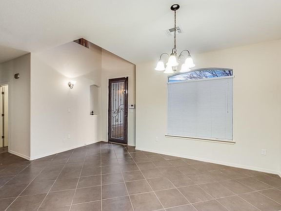 4th image of 3181 Matthew Lutz Pl