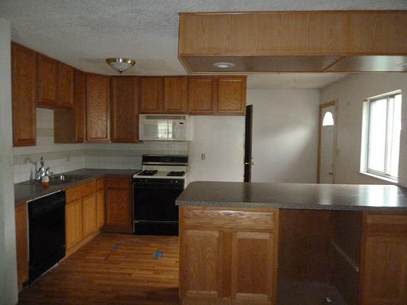 5th image of 3436 N 40th St