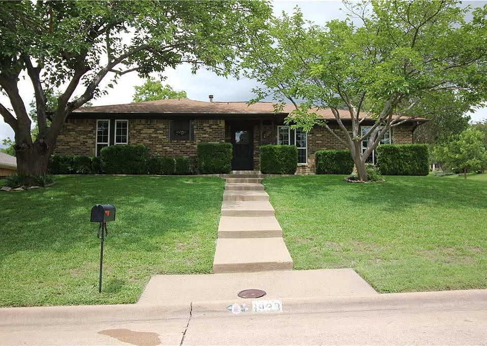 1st image of 1933 Lakeshore Dr