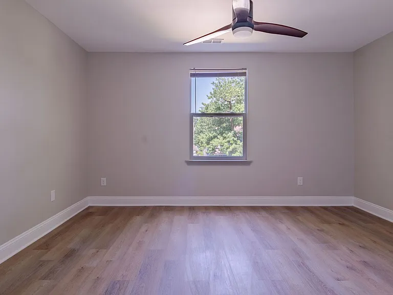 1345 N Olney St — Photo 27