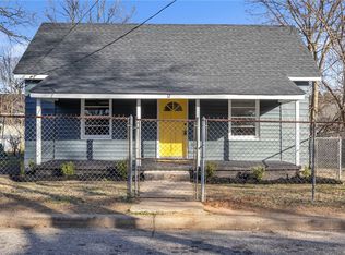 12 10th St, Greer, SC 29651