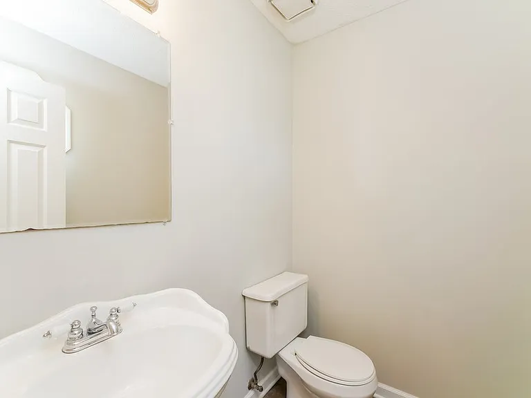 4314 Arwine Ct — Photo 17