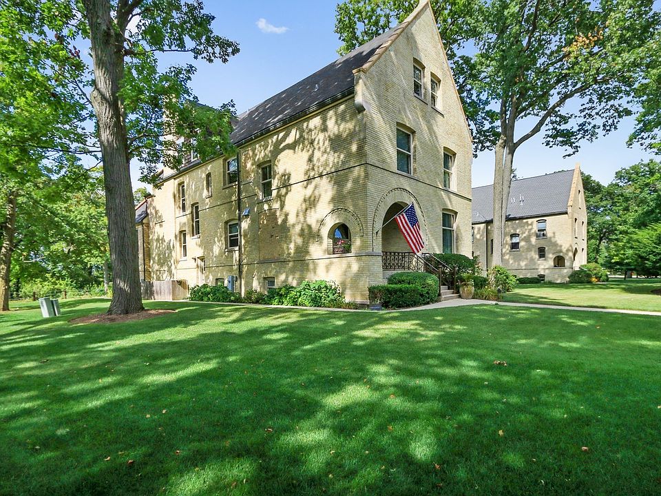 Welcome to 59 MacArthur Loop!