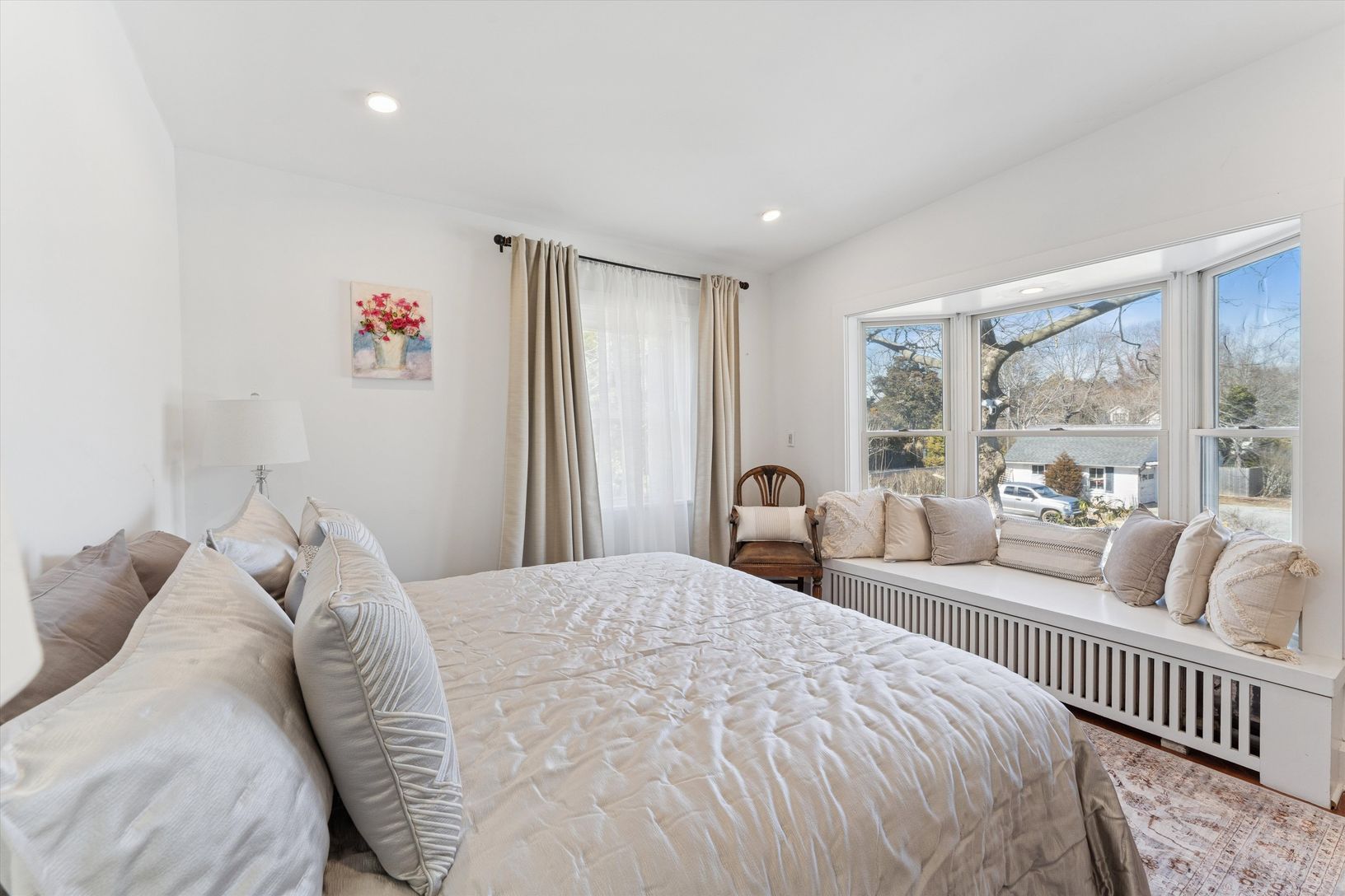  Guest Bedroom with King
