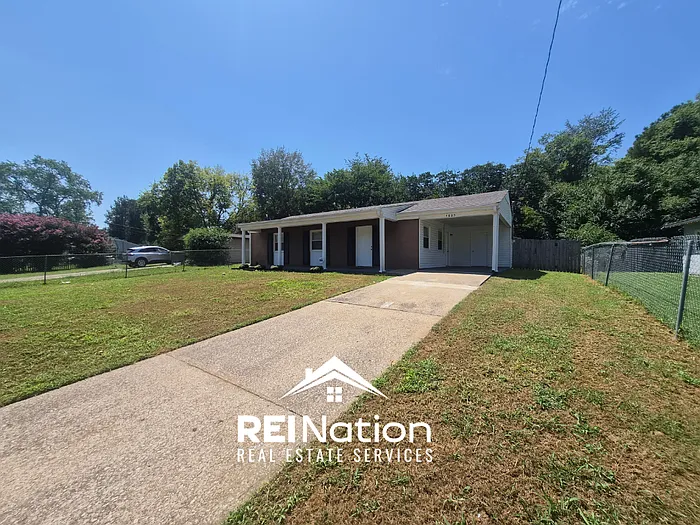 3 bed, 1.0 bath, 1000 sqft, $1,350 — Photo 2