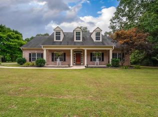 2555 Clay Pond Dr, Oakland, TN 38060