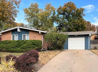 8713 Templeton Dr, Omaha, NE 68134
