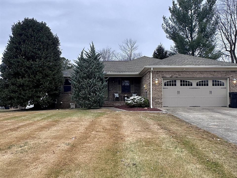 1st image of 216 Hillington Dr
