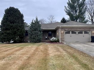 216 Hillington Dr, Paducah, KY 42001