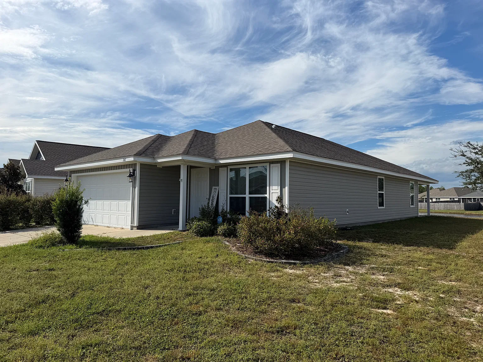 4 bed, 1700 sqft, $2,099 — Photo 3