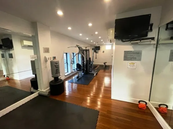 150 West 51st Street image 13 of 14