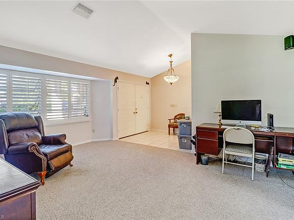 5th image of 214 Hamilton Ave