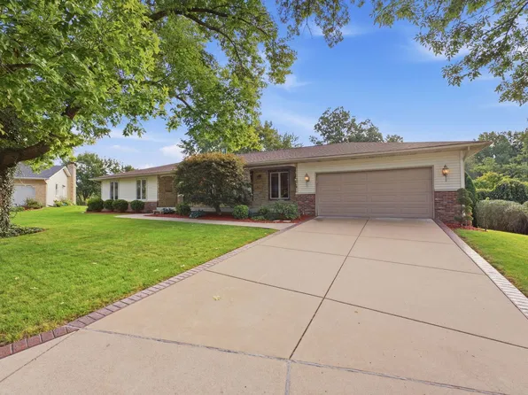 4417 Squire Ct, Bettendorf, IA 52722