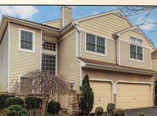 109 Sagamore Dr, Plainview, NY 11803