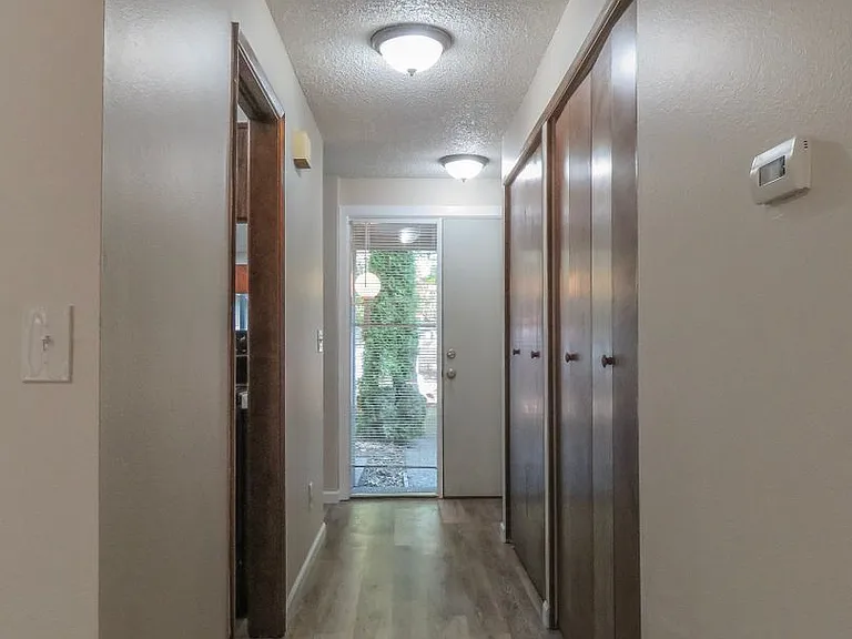 9110 SW Chelan Pl — Photo 3