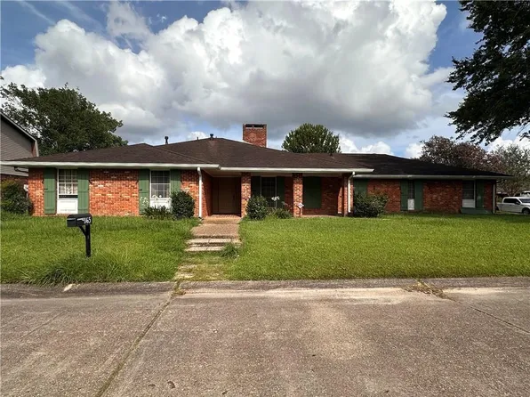 1165 Barbe St, Westwego, LA 70094