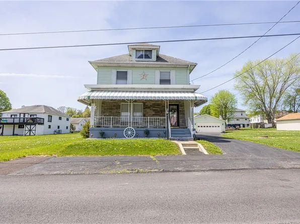 14 Cedar St, Masontown, PA 15461