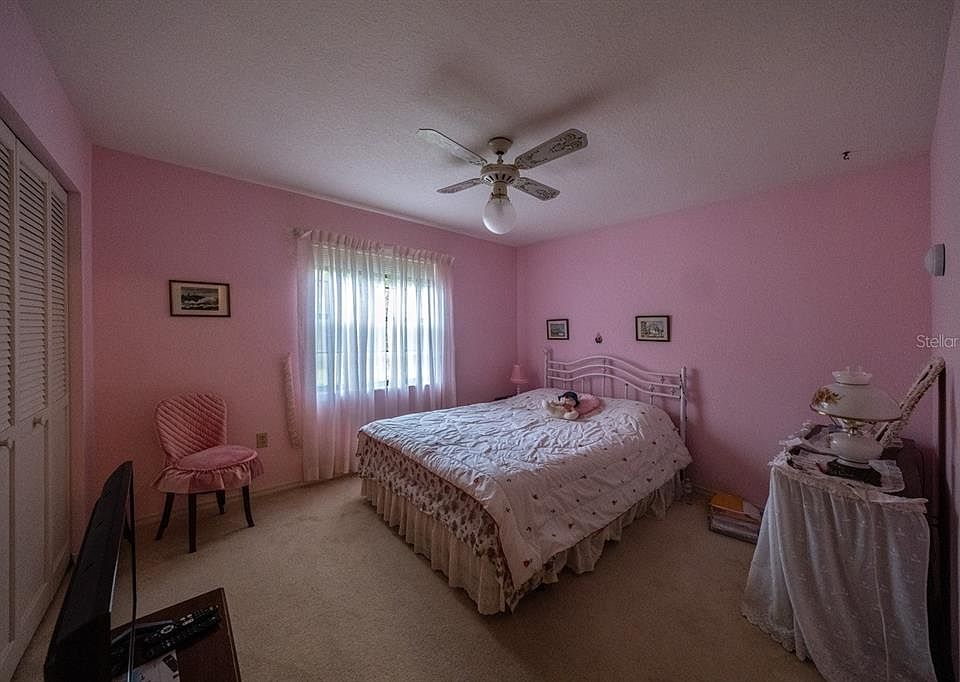 1st image of 958 SE 52nd Ct