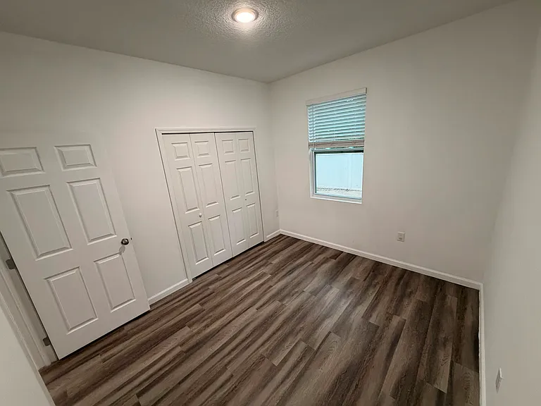 407 Mulberry Ct — Photo 15