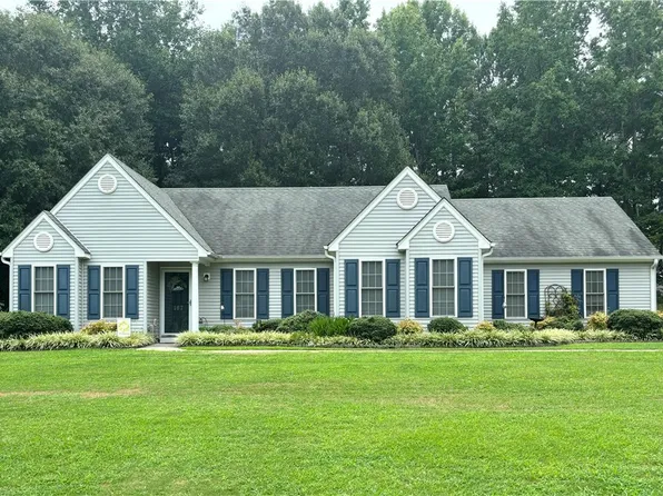 167 Rock Moss Dr, Williamston, SC 29697