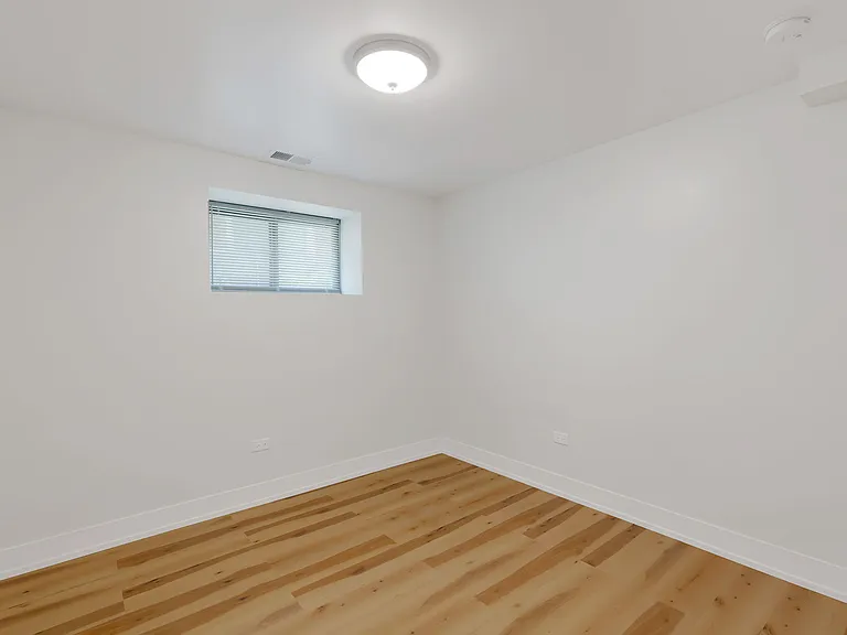 5222 N Christiana Ave #G — Photo 12