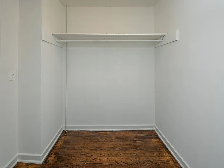 Magnolia Court — Photo 37
