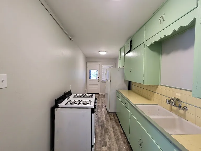 340 Natalen Ave — Photo 7