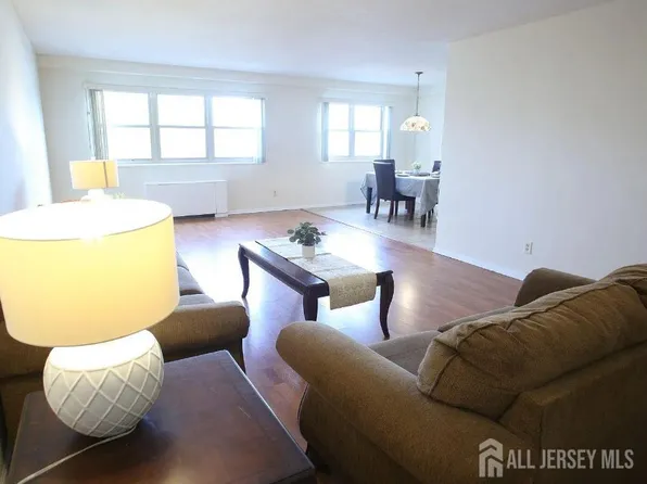 123 S Adelaide Ave APT 2C, Highland Park, NJ 08904