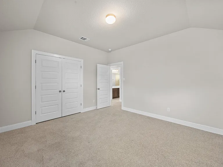213 Graver St — Photo 29
