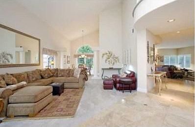 3rd image of 4574 Mercurio St